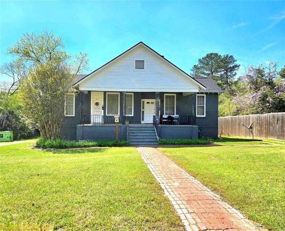 917 Oakview Avenue - Photo 1