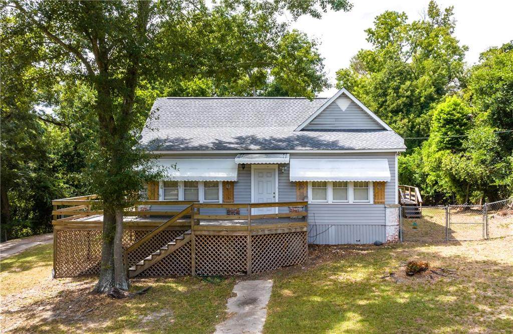 2111 Summerville Road - Photo 1