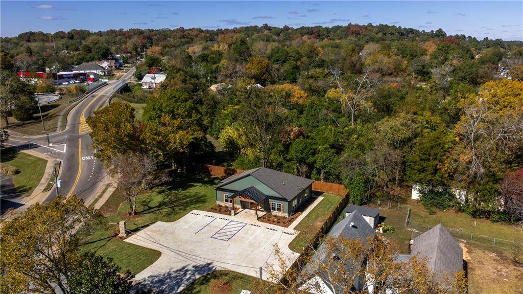 608 17th Street - Photo 1