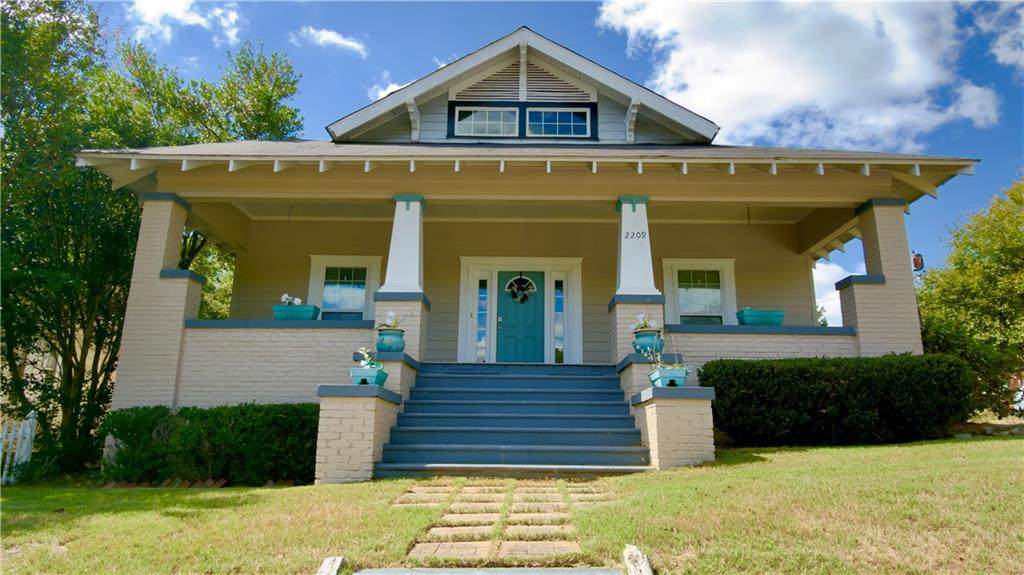2209 Summerville Road - Photo 1