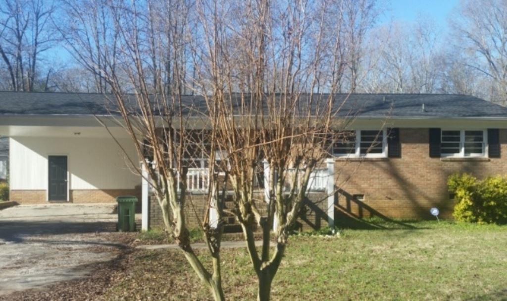 455 Clinton Ave - Photo 1