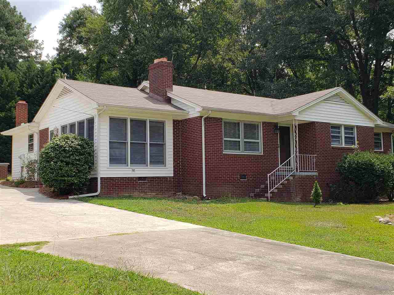 552 Robertson Rd - Photo 1