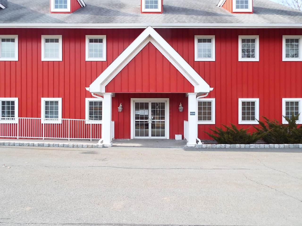 111 Wheatfield Drive Ste. 3 - Photo 1