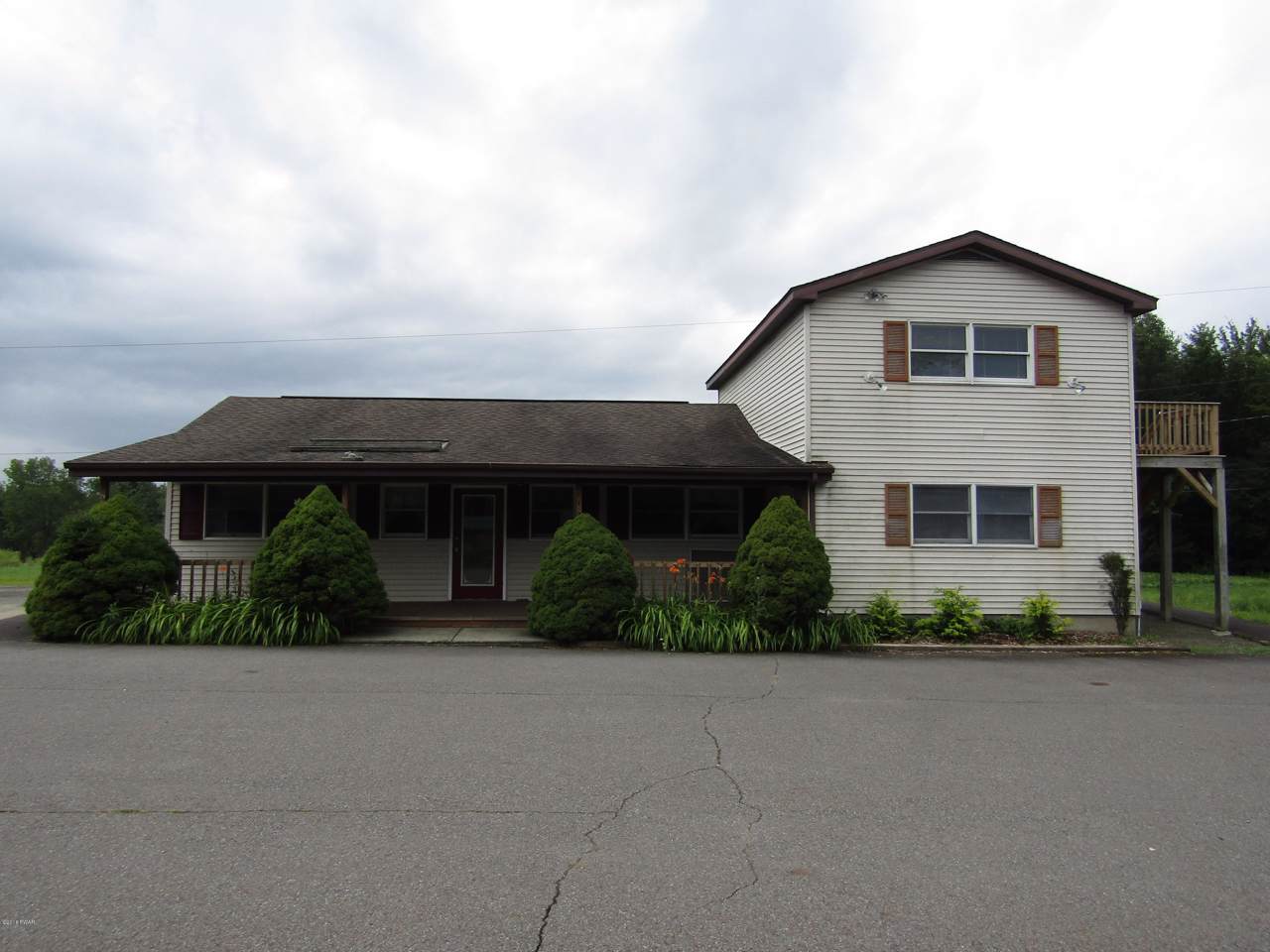 1186 Hamlin Hwy - Photo 1