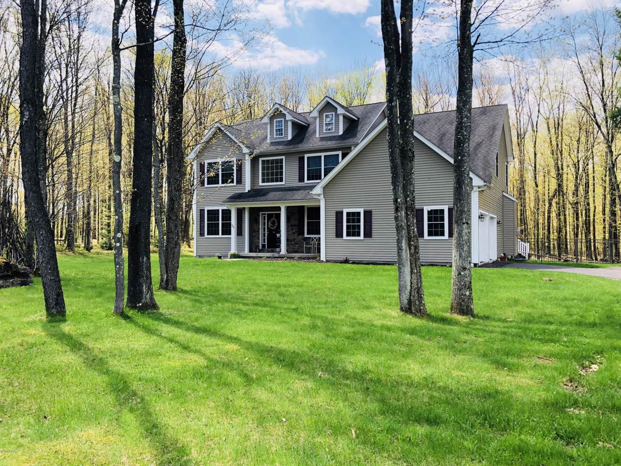 205 Birchwood Ln - Photo 1