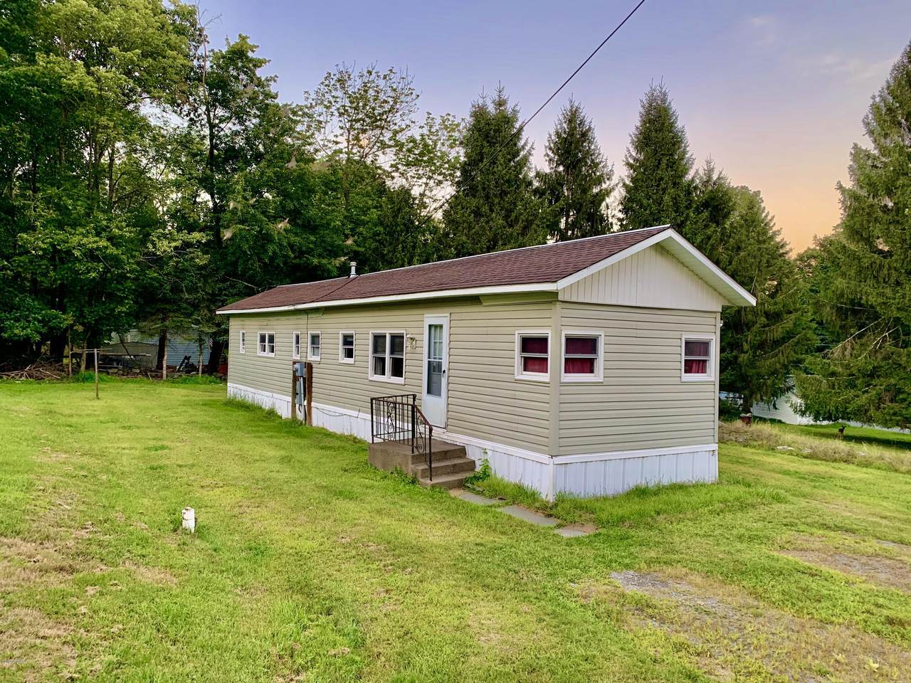 203 Grandview Ave - Photo 1