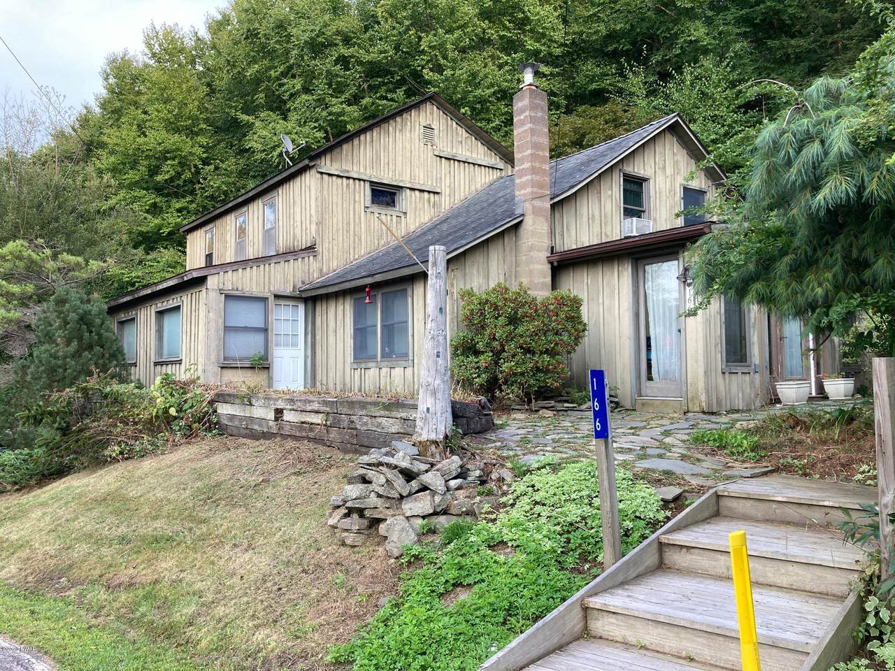 166 Pine Grove Rd - Photo 1