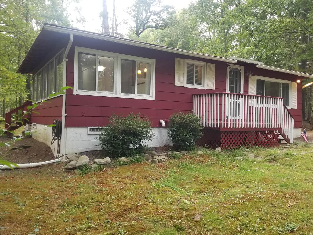 139 Maple St - Photo 1