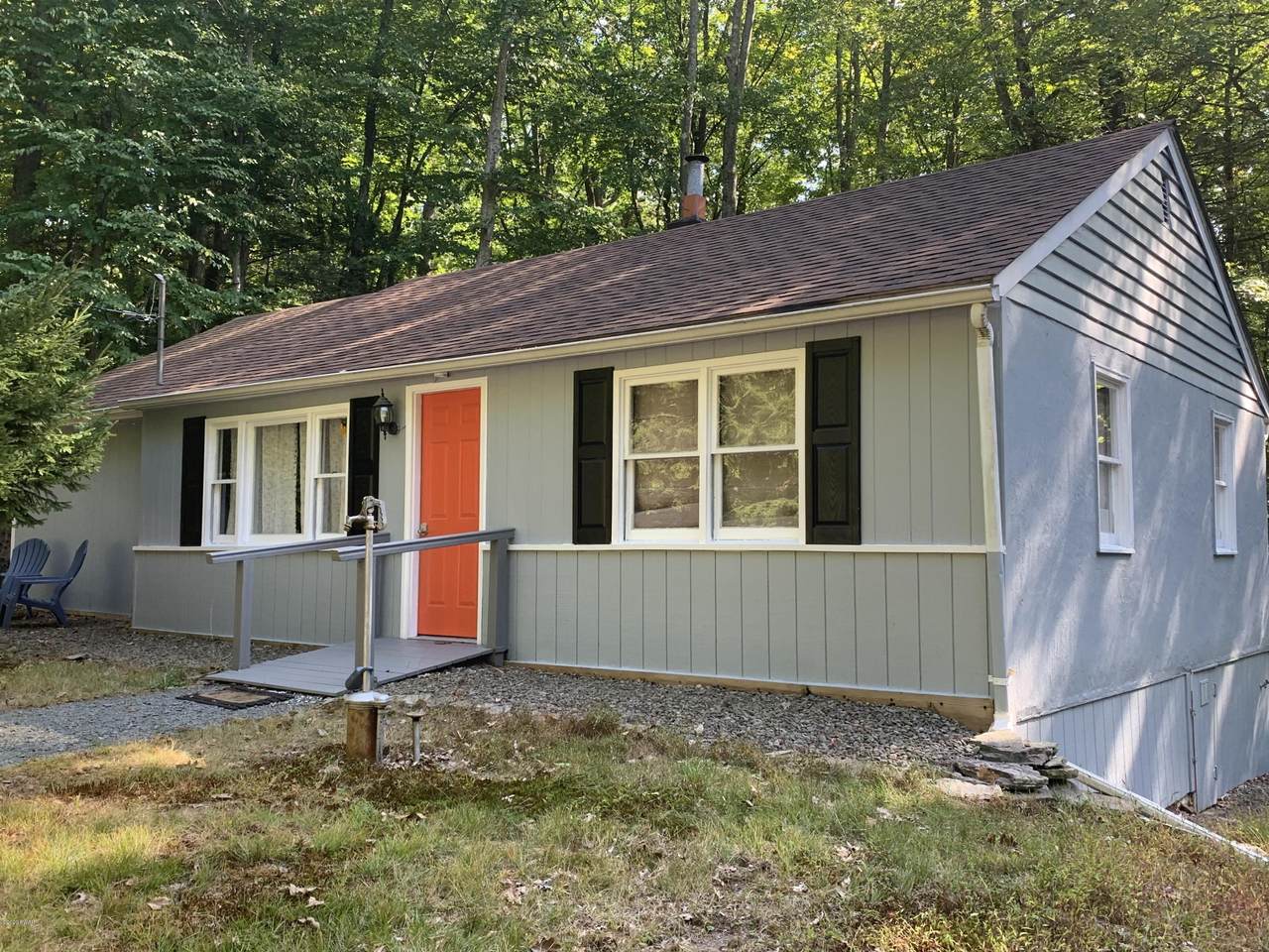 111 Hickory Dr - Photo 1