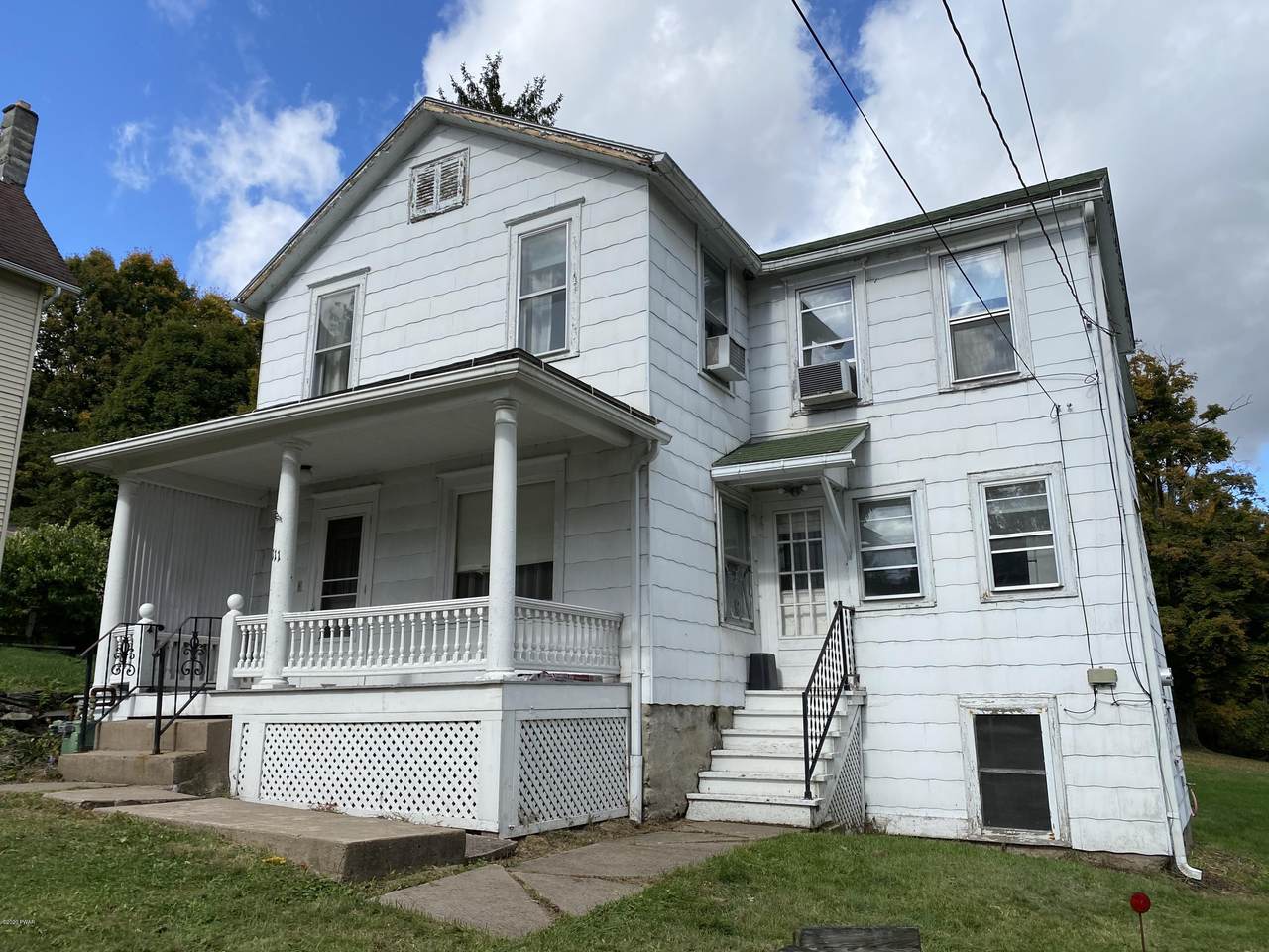 111 Russell St - Photo 1