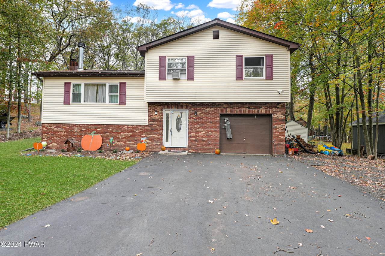 161 Lakeview Drive - Photo 1