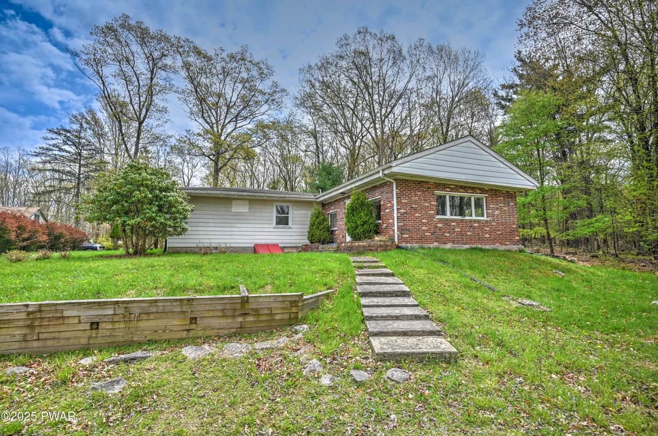 207 Sunset Hill Road - Photo 1