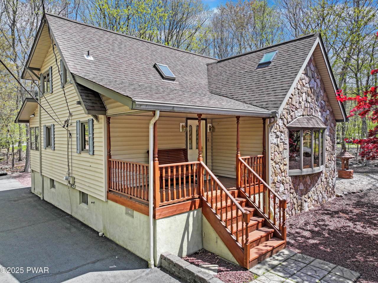 109 Glenbrook Drive - Photo 1