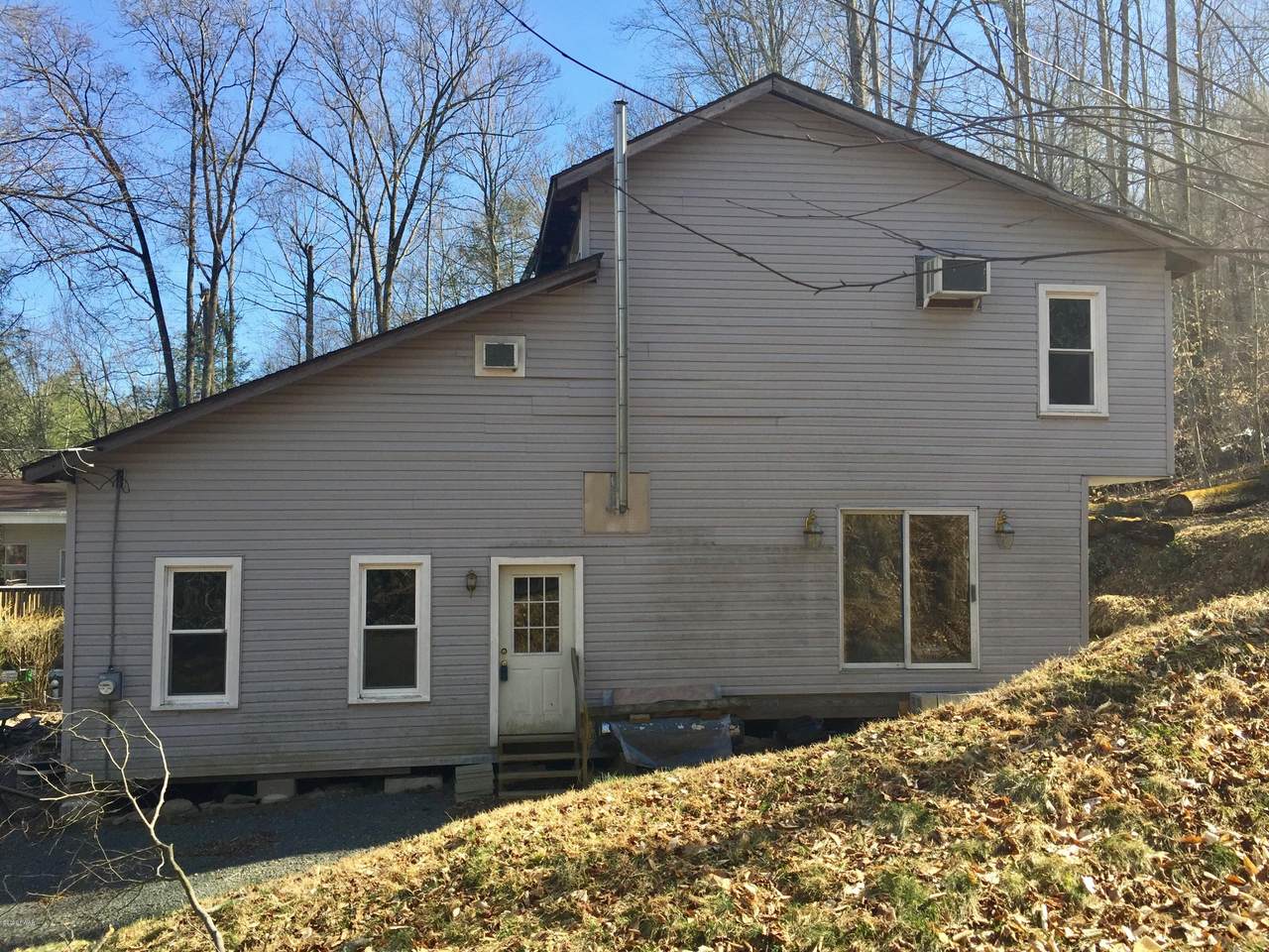 131 Hemlock Dr - Photo 1