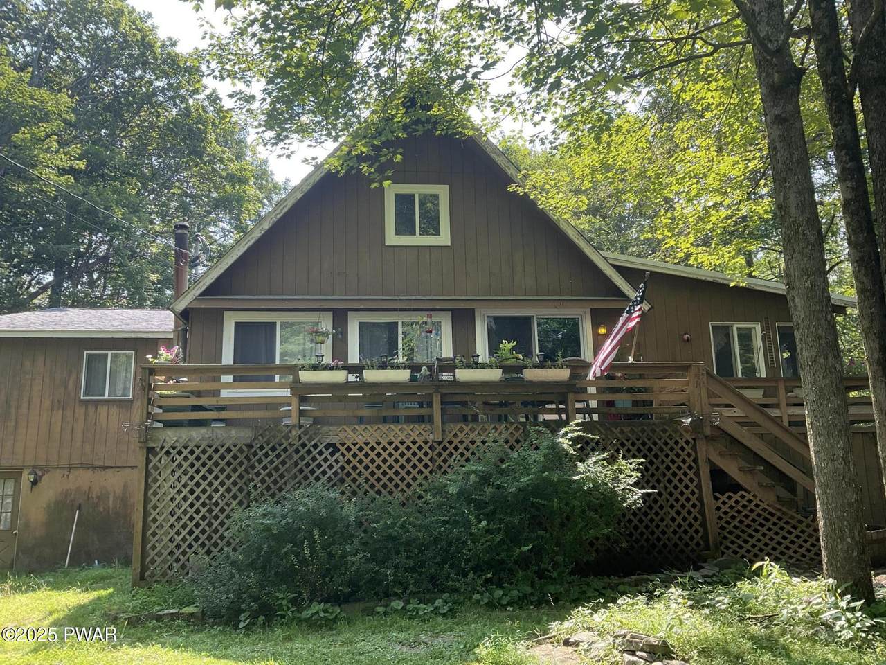 124 Roundhill Road - Photo 1