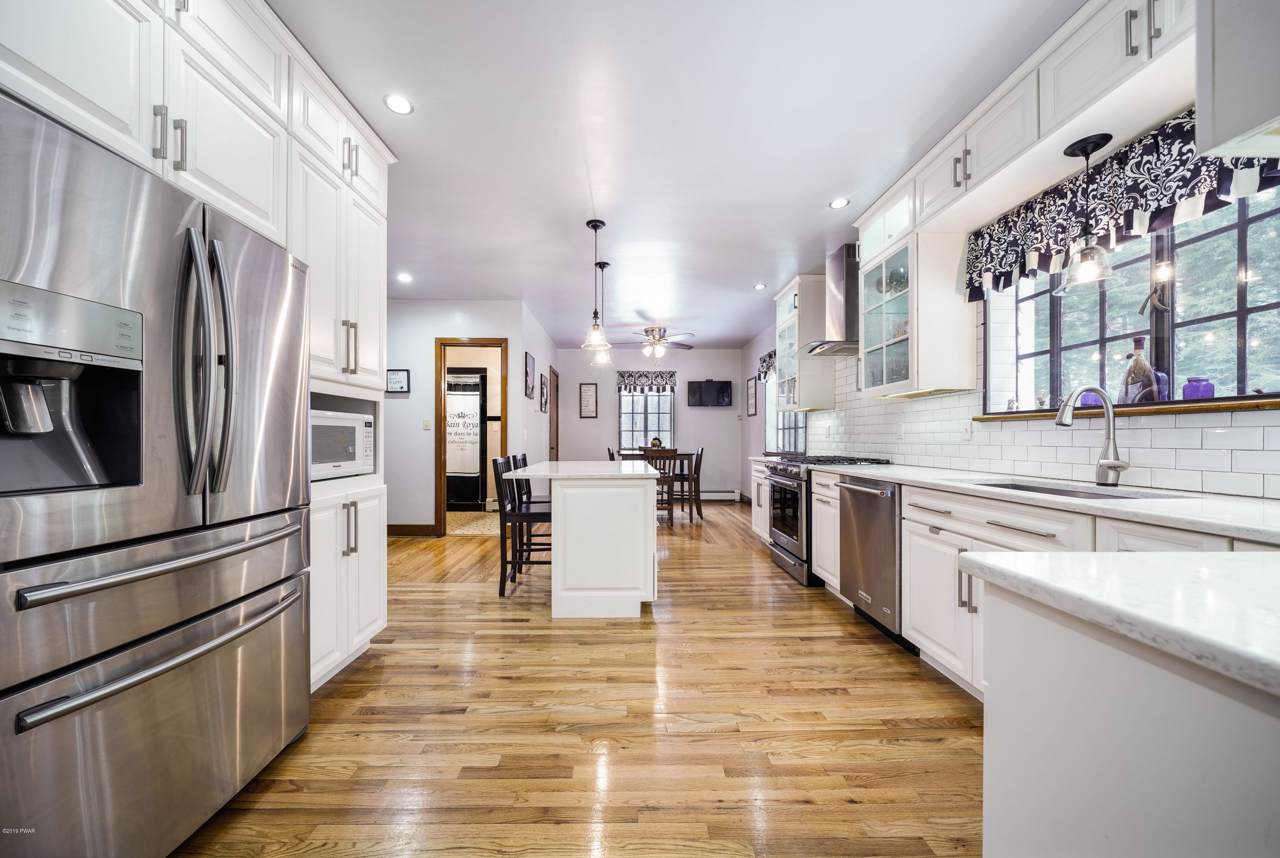 120 Richardson Ave - Photo 1