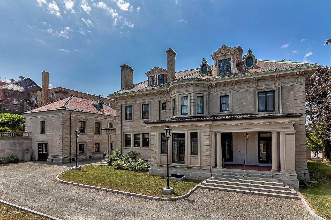 520 Jefferson Ave - Photo 1