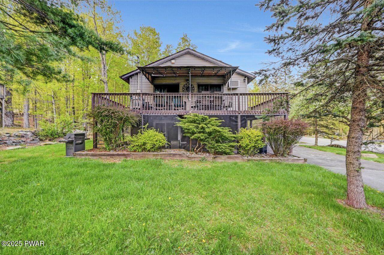 1228 Lakeview Drive - Photo 1