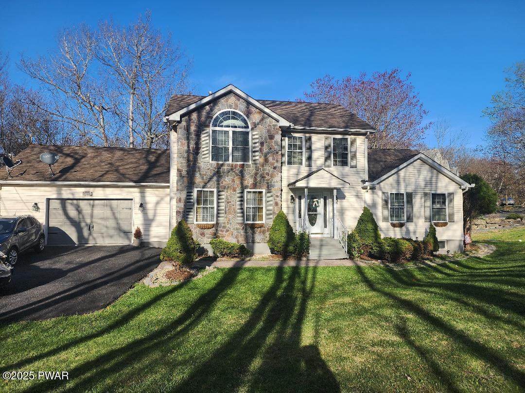 814 Clearview Drive - Photo 1