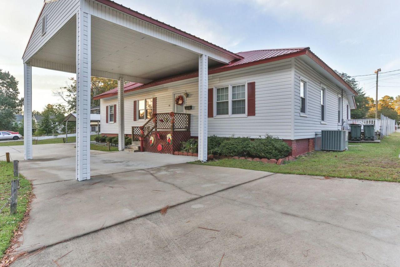 900 Mcdonald Avenue - Photo 1