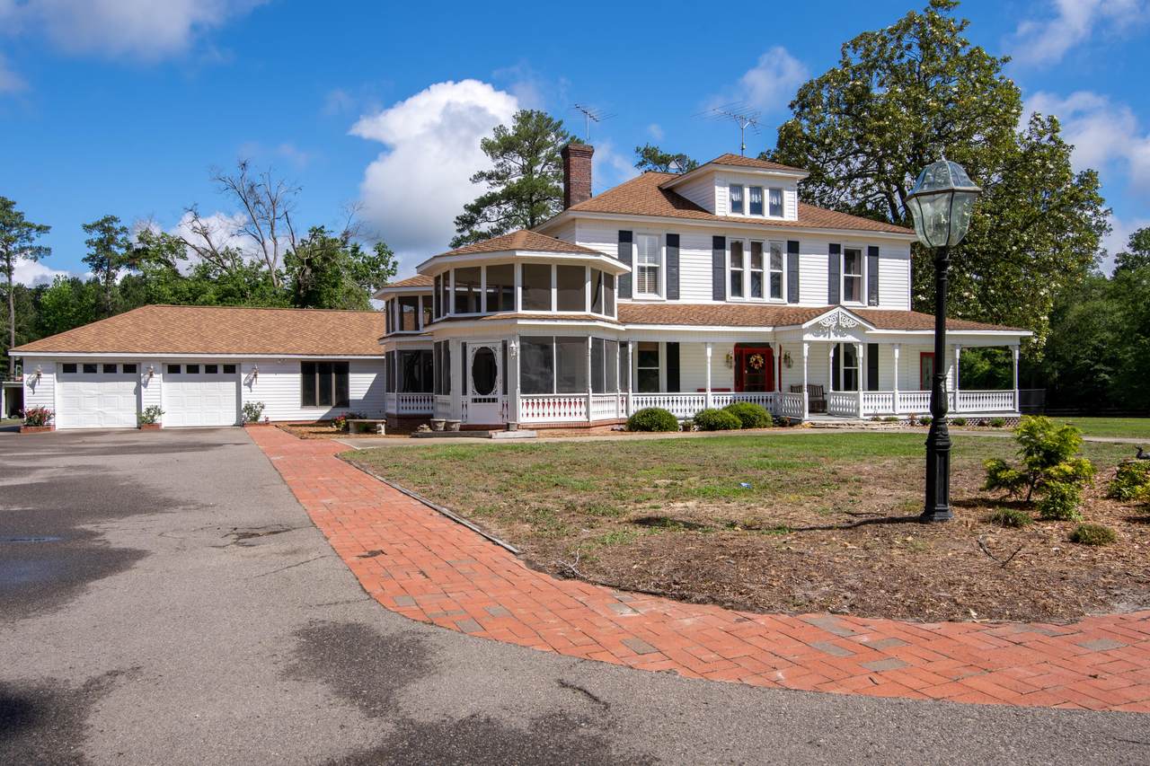 272 Edgewood Road - Photo 1
