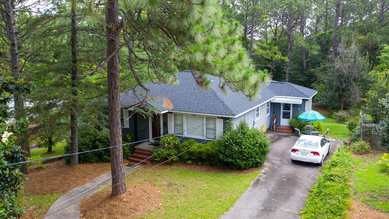 604 Minturn Avenue - Photo 1