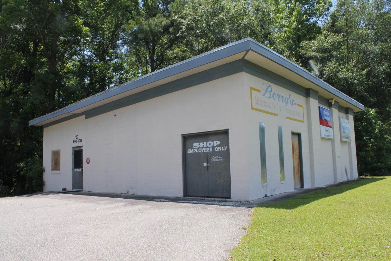 727 Hwy 1 South - Photo 1