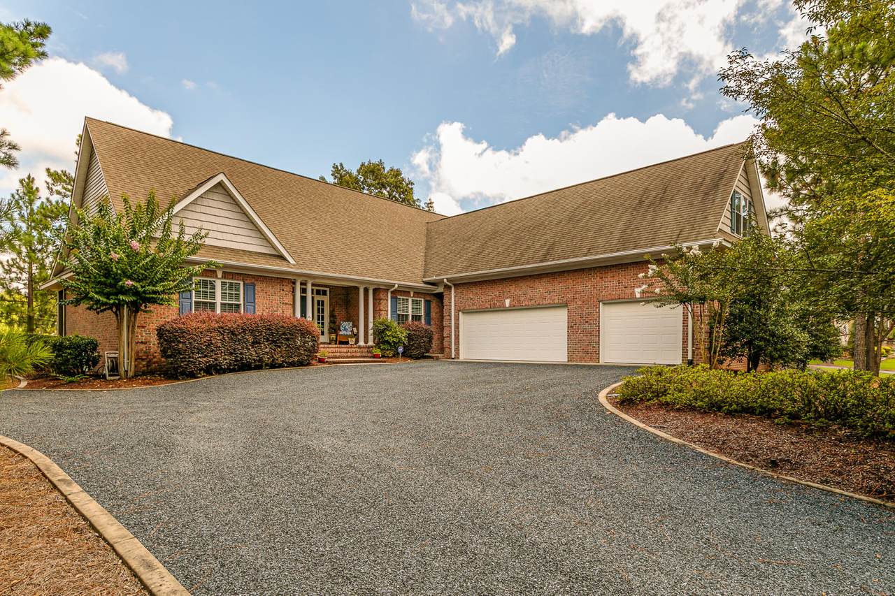 202 Paula Court - Photo 1
