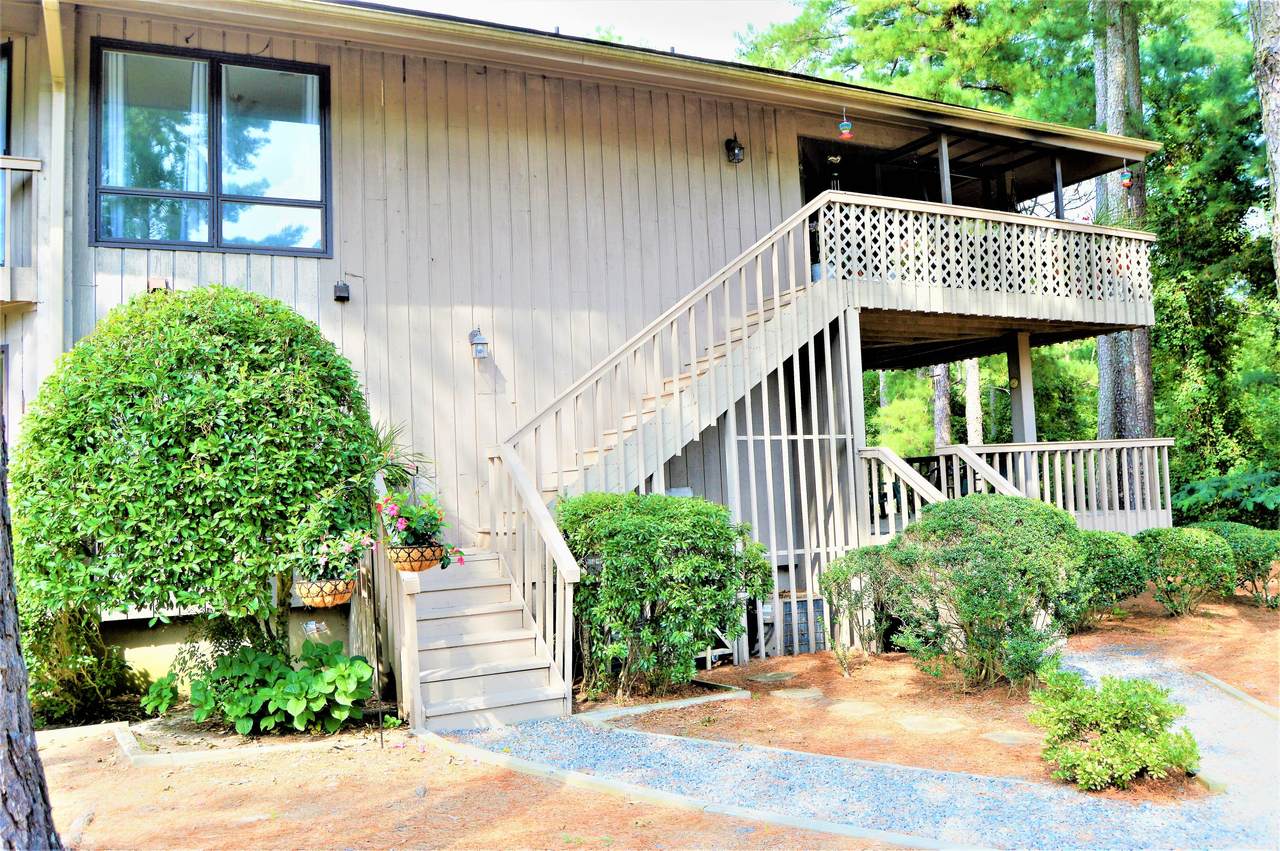 420 Foxcroft Circle - Photo 1