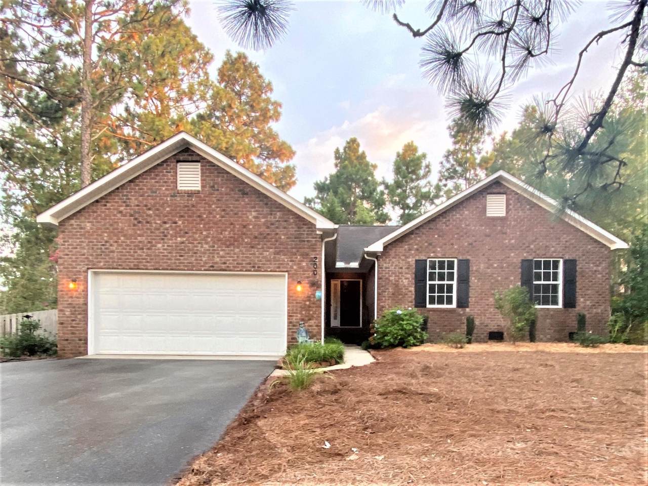 200 Kingswood Circle - Photo 1