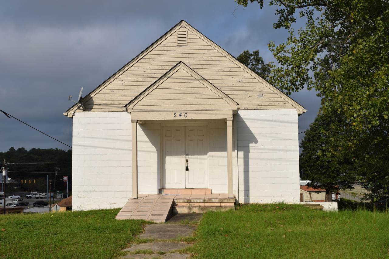 240 Lawrence Street - Photo 1