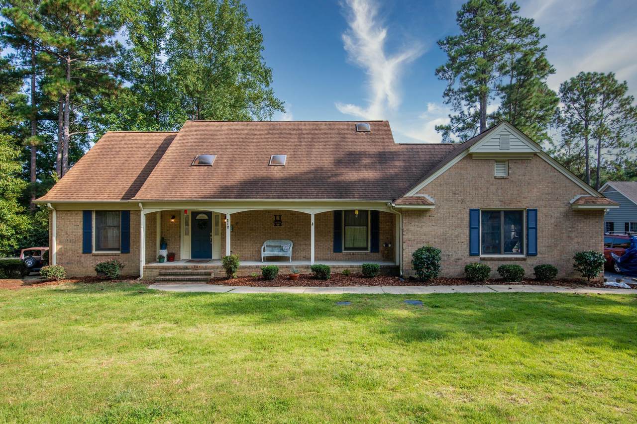 112 Oxford Court - Photo 1