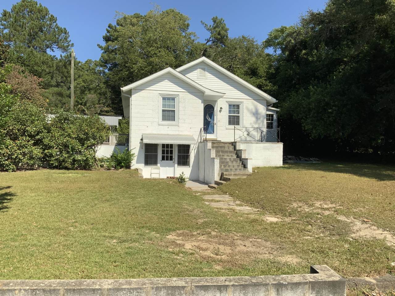 308 Maple Avenue - Photo 1
