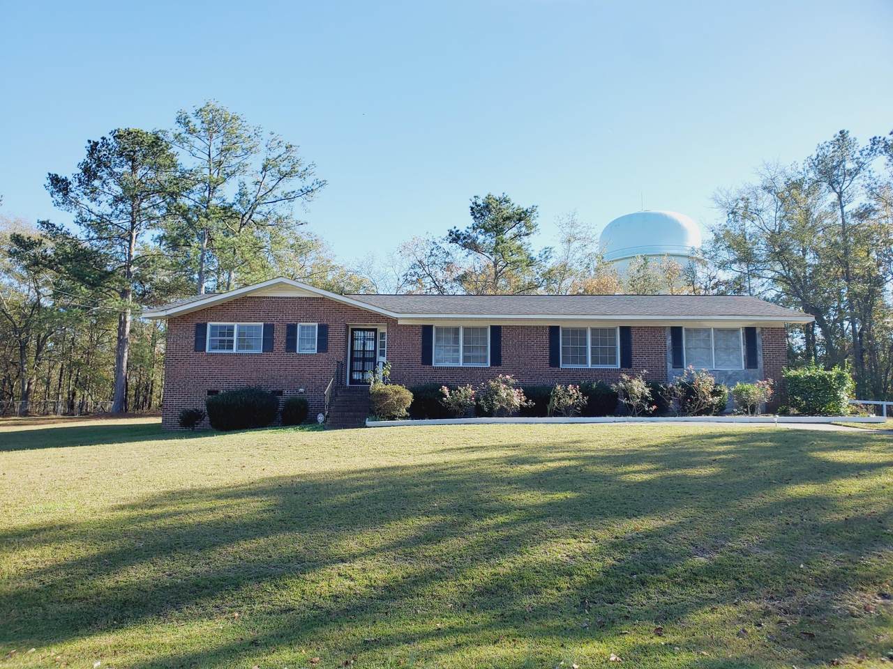 108 Hillview Cir - Photo 1