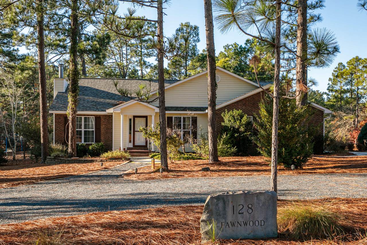 128 Fawnwood Drive - Photo 1