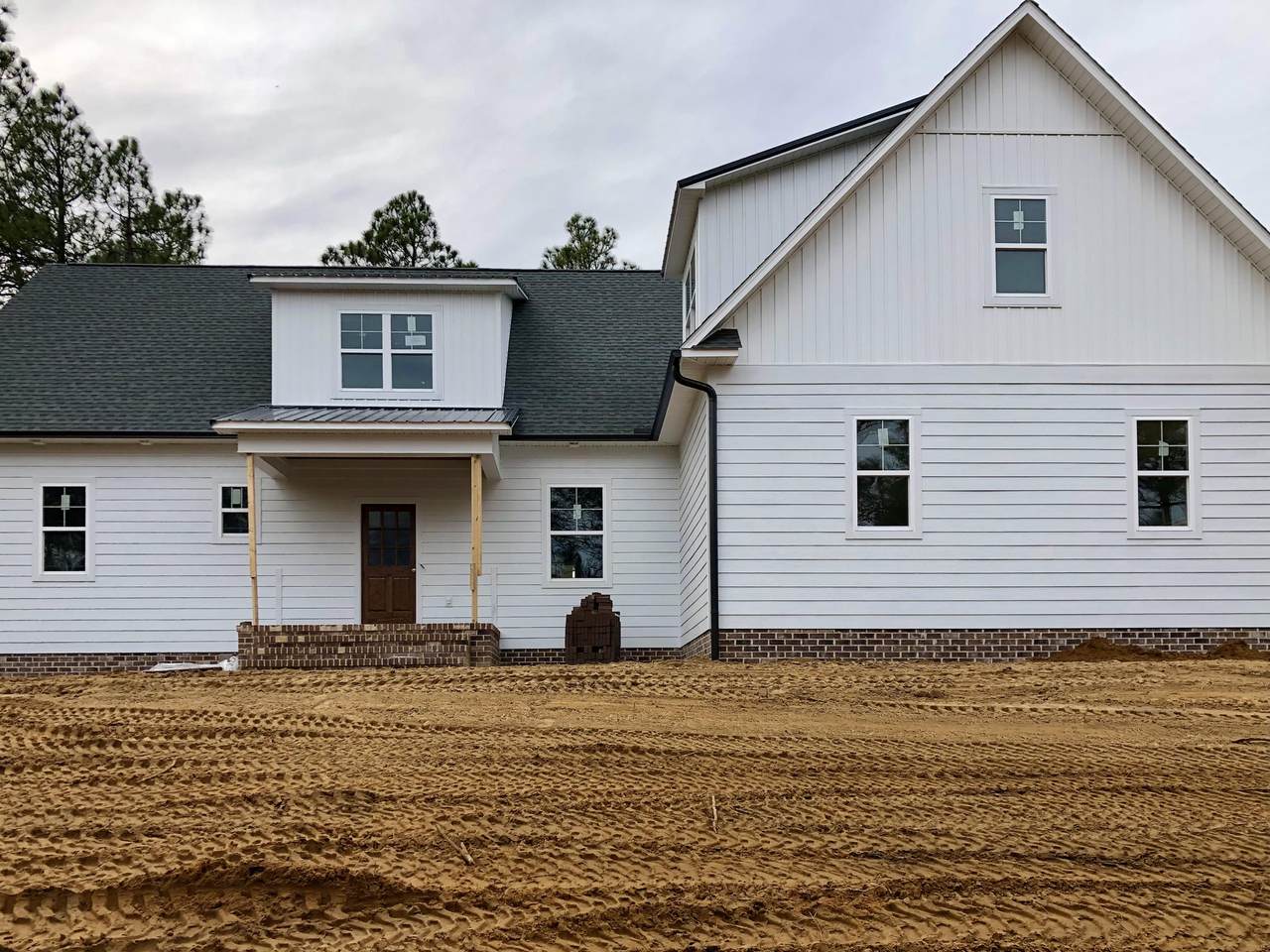 117 Dennis Circle - Photo 1