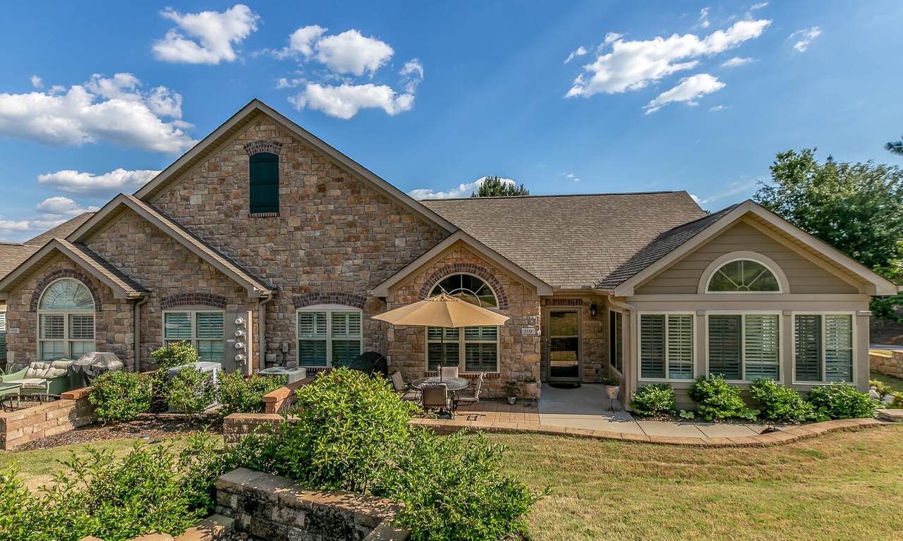110 E Chelsea Court - Photo 1