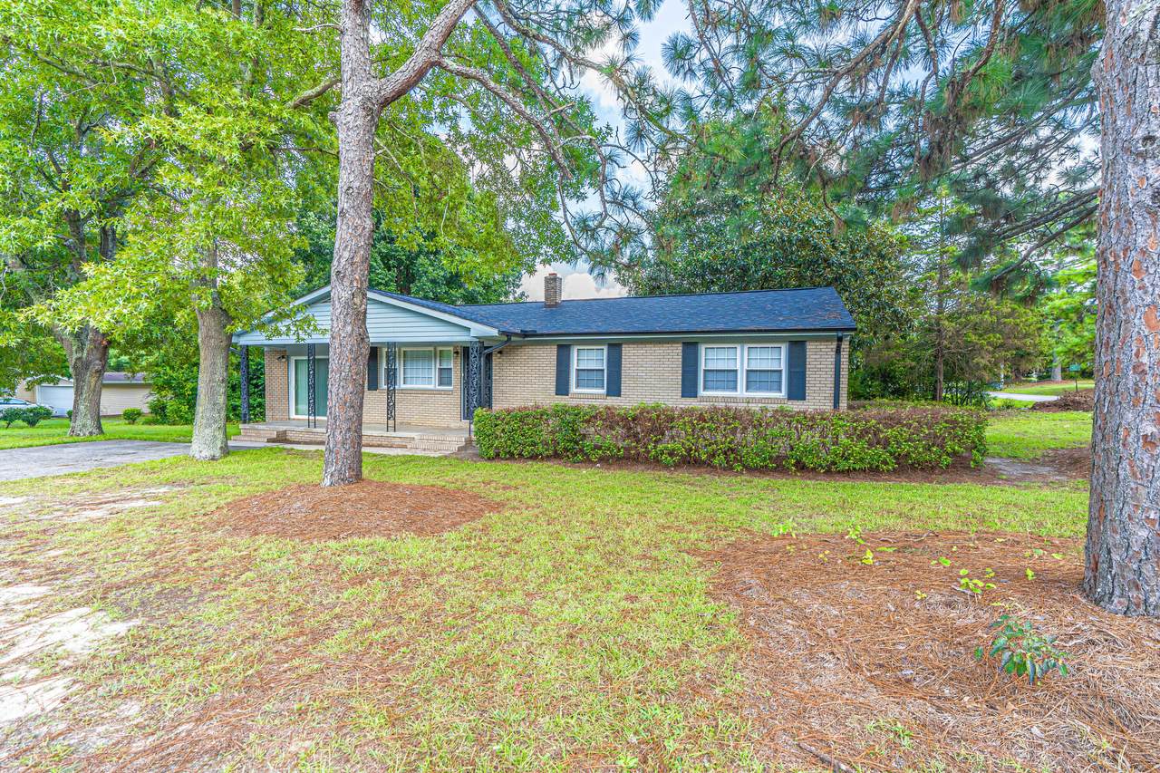 205 Glover Street - Photo 1