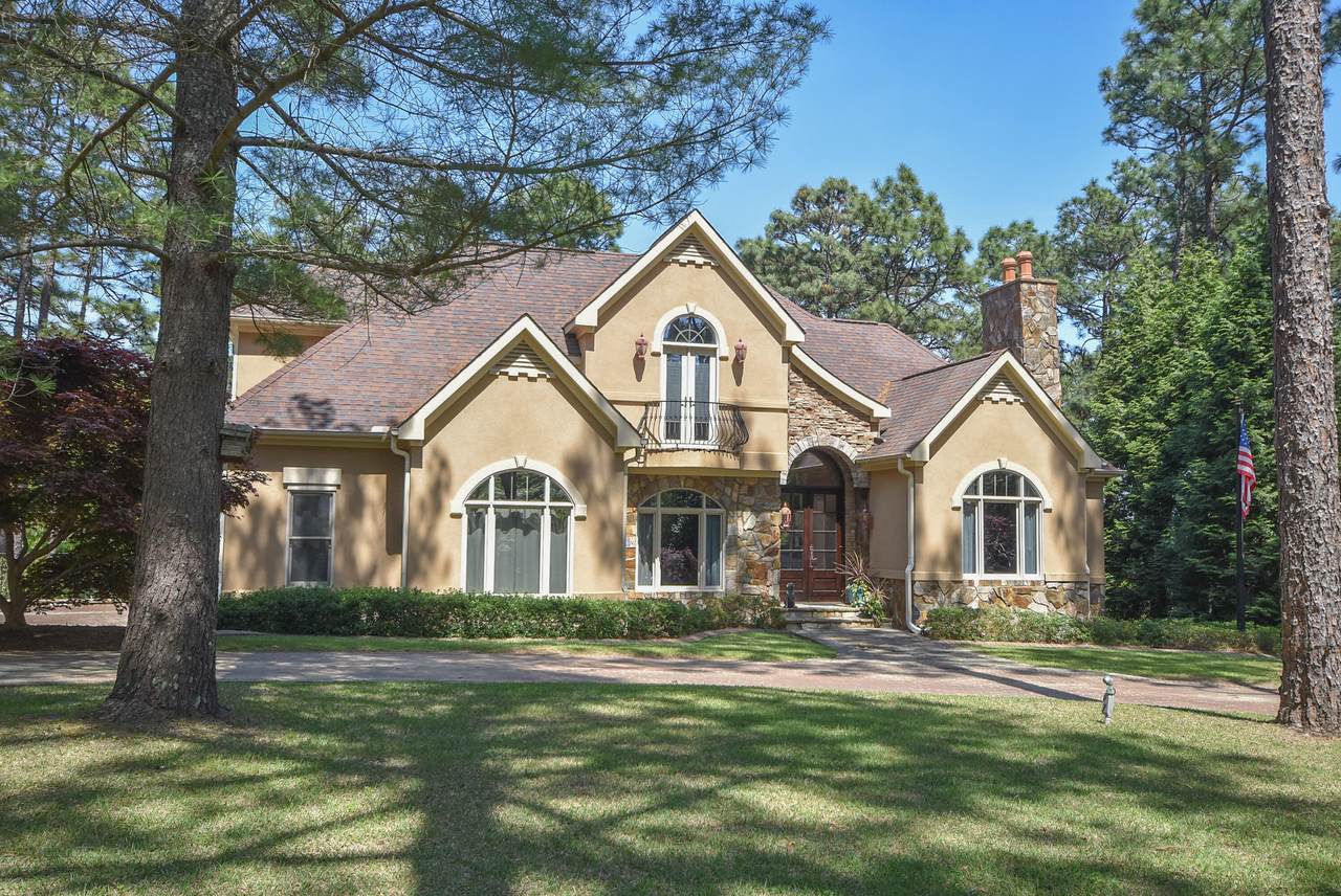 320 Arbutus Road - Photo 1