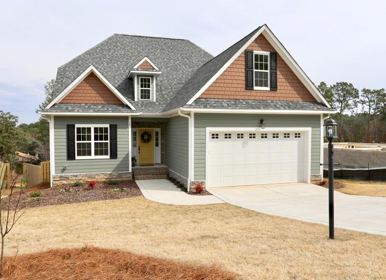 183 Crestview Road - Photo 1