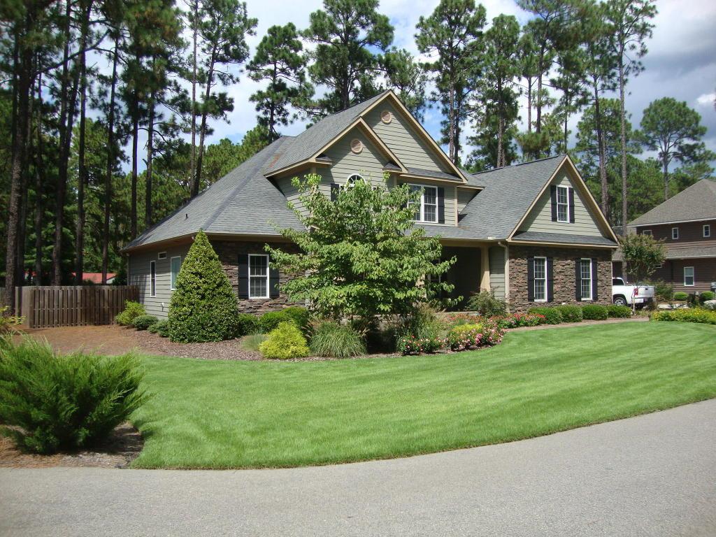 4 Glen Ross Drive - Photo 1