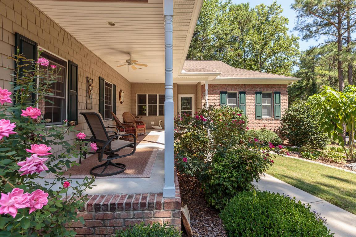 121 Devonshire Avenue - Photo 1