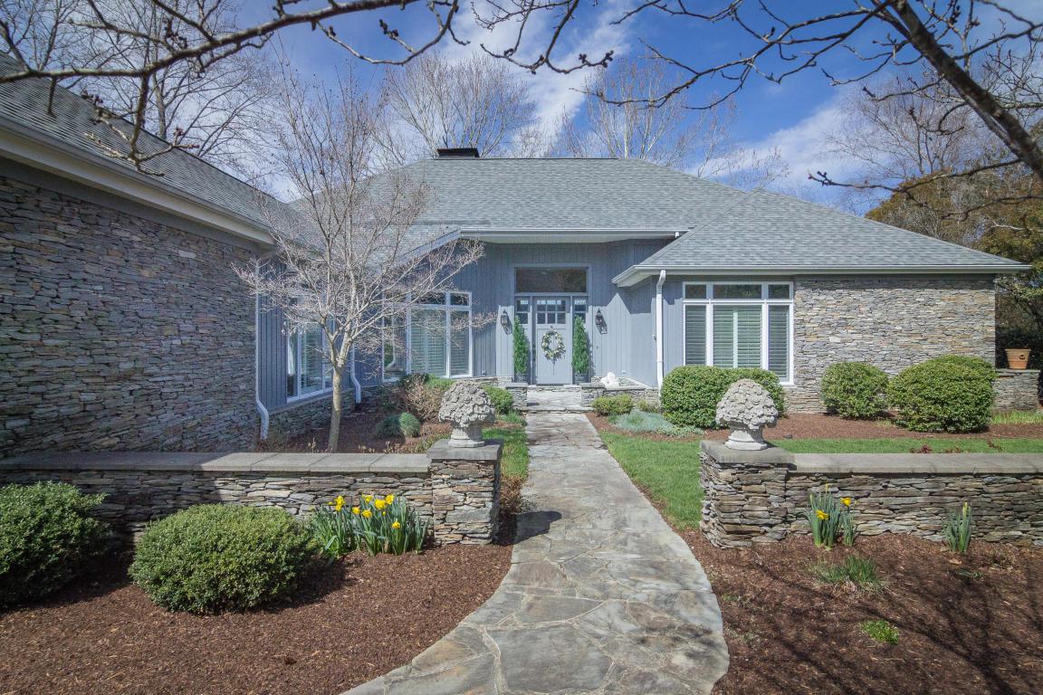 645 Diamondhead Drive - Photo 1
