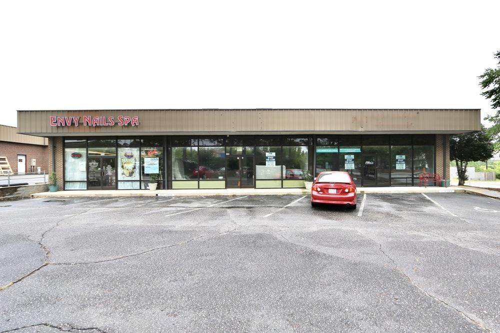 190 Commerce Avenue - Photo 1