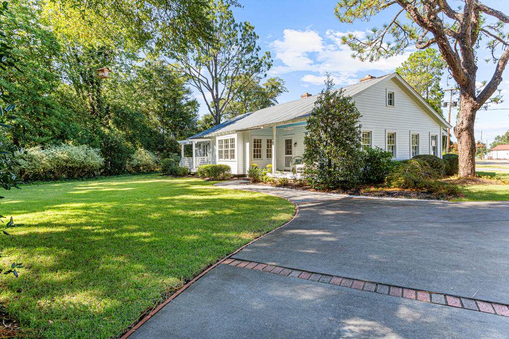 15 Dundee Road - Photo 1