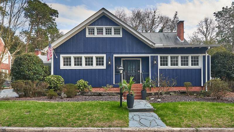 325 Country Club Drive - Photo 1