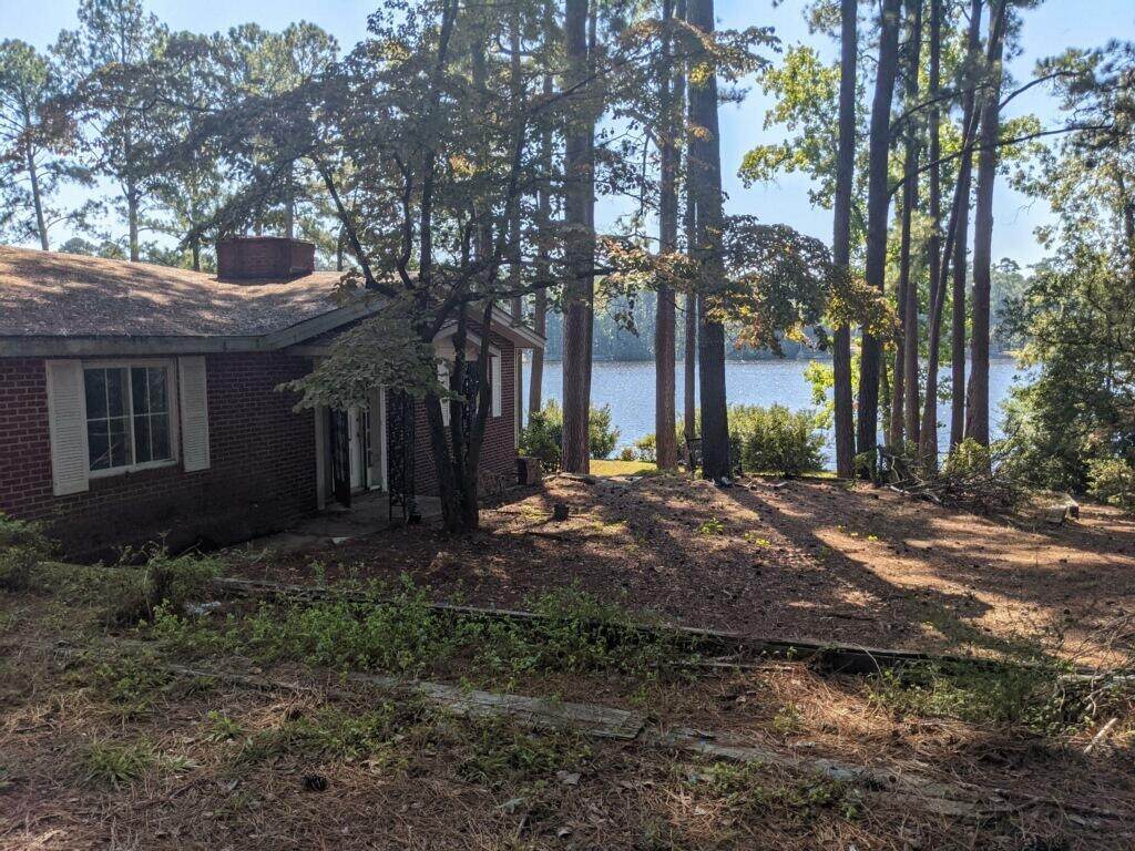 15 Lakeview Drive - Photo 1
