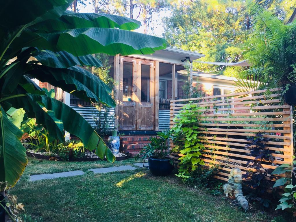 380 Delaware Avenue - Photo 1