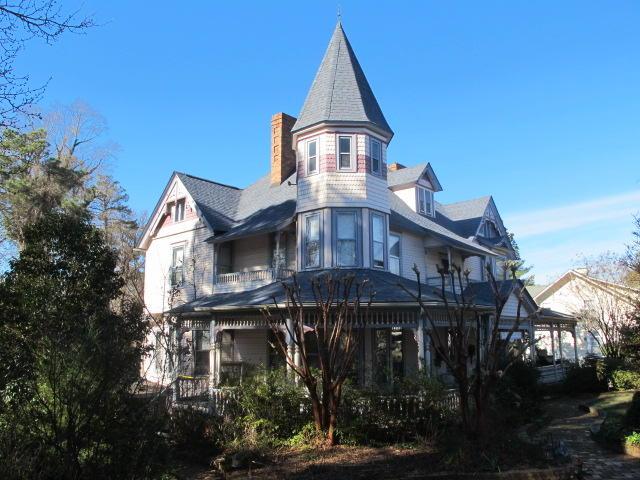 301 Mcreynolds Street - Photo 1