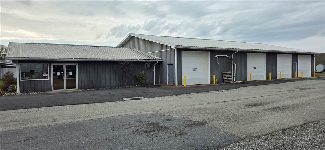 2473 Center Avenue - Photo 1